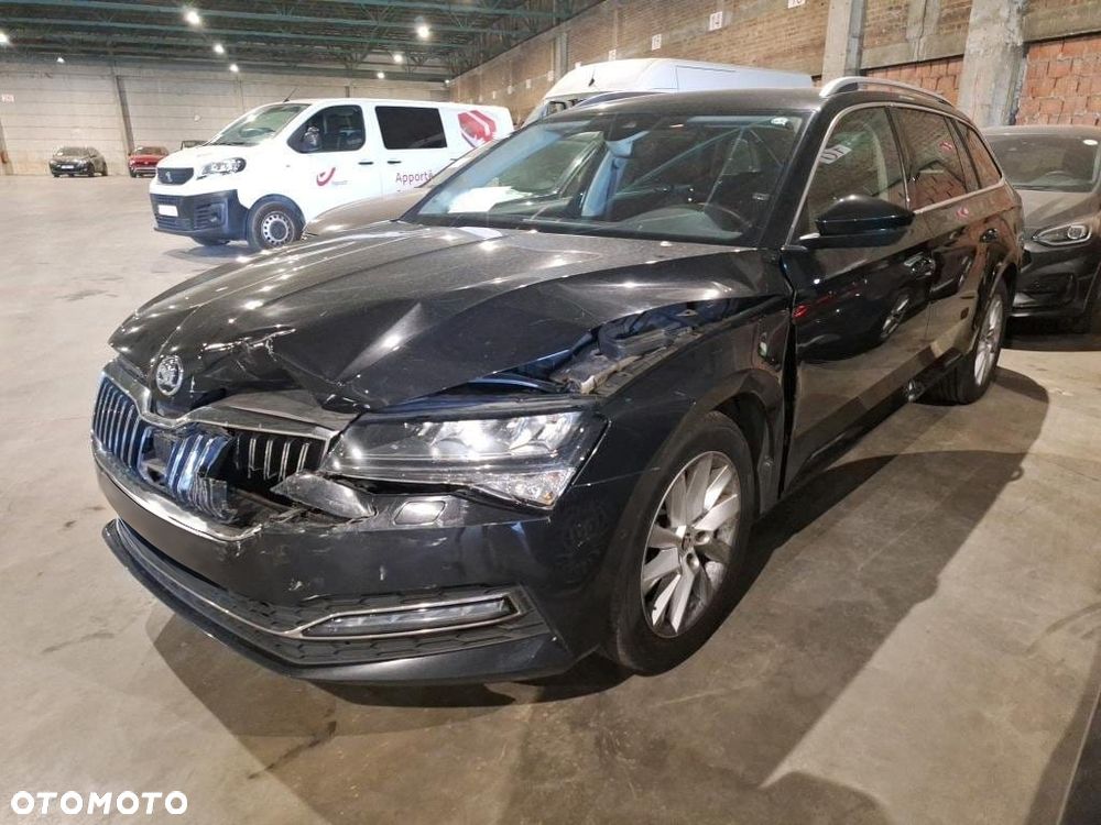 Skoda Superb 2.0 TDI SCR Sportline DSG - 2