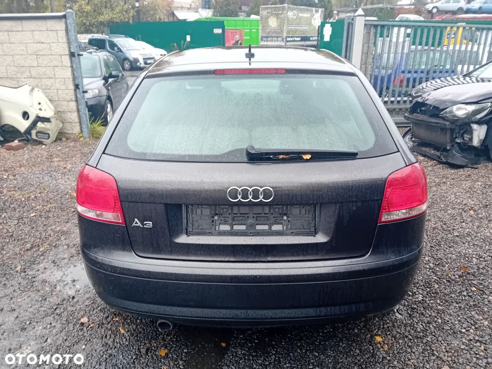 *AUDI A3 8P* Samochód na części - 4