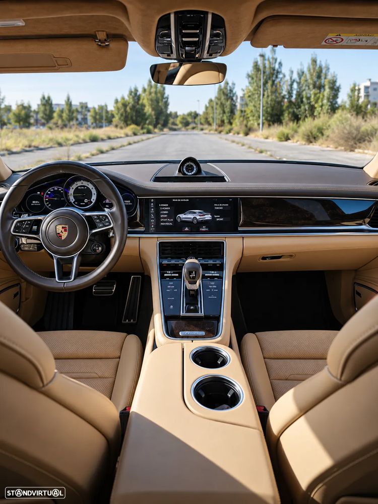 Porsche Panamera - 16