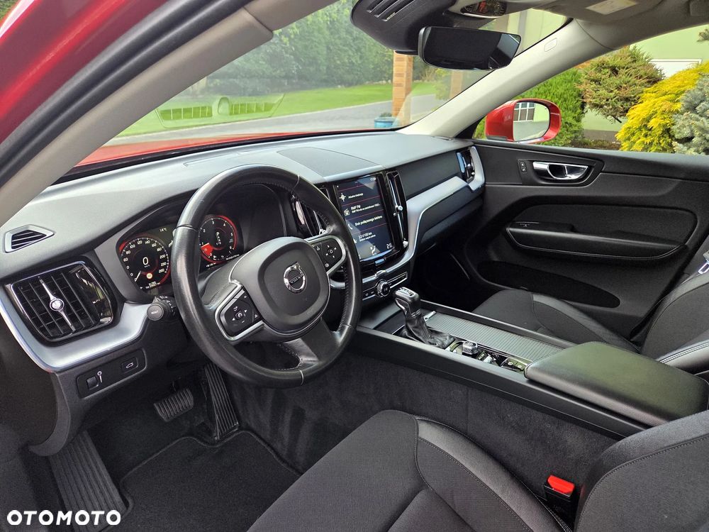 Volvo XC 60 D4 Momentum Pro - 17