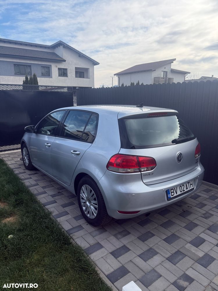 Volkswagen Golf 1.6 TDI DPF BlueMotion - 4
