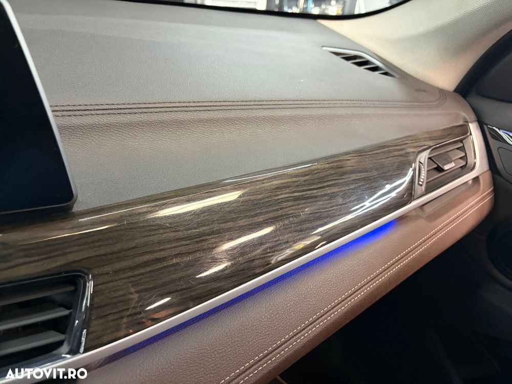 BMW X1 xDrive20d AT - 37