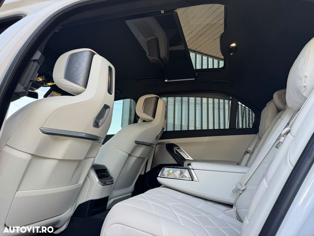 BMW Seria 7 - 17