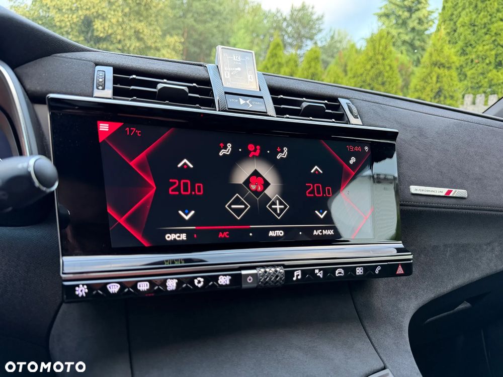 DS Automobiles DS 7 Crossback 2.0 BlueHDi Performance Line + - 31