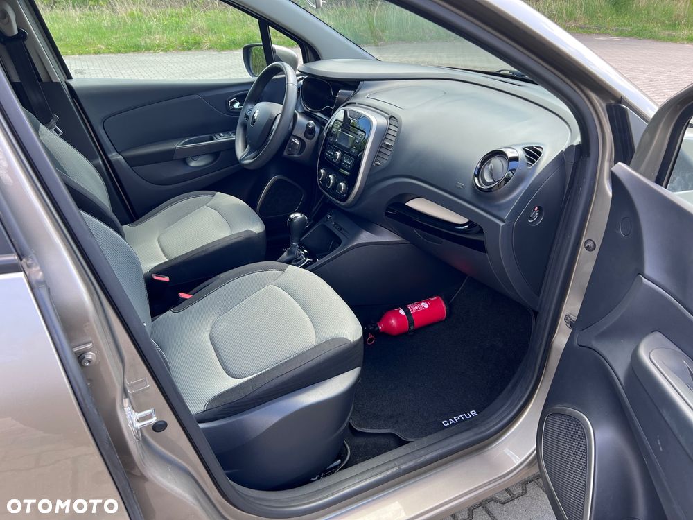Renault Captur - 32