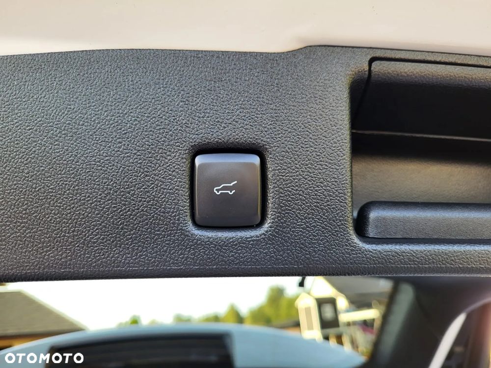 Ford Kuga - 17