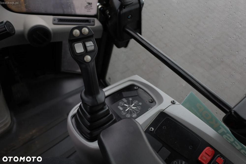 Caterpillar CAT 906M - 30