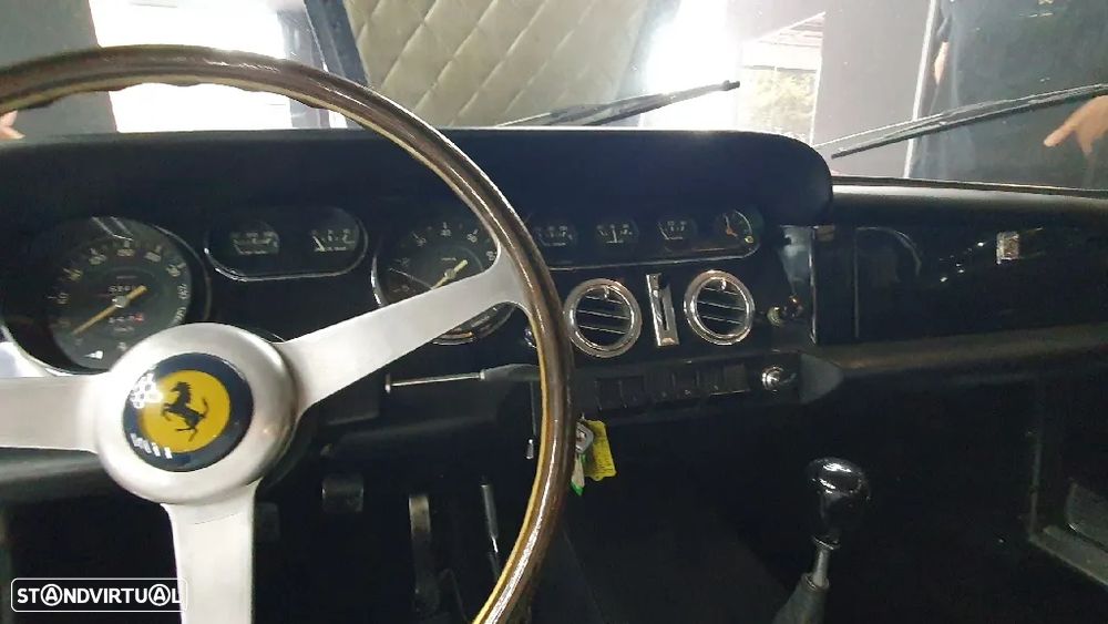 Ferrari 330 - 37