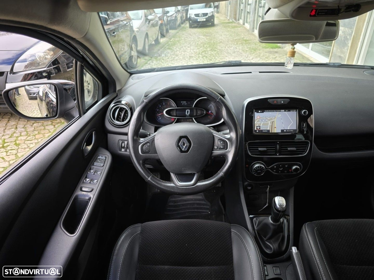 Renault Clio Sport Tourer 1.5 dCi Limited - 22