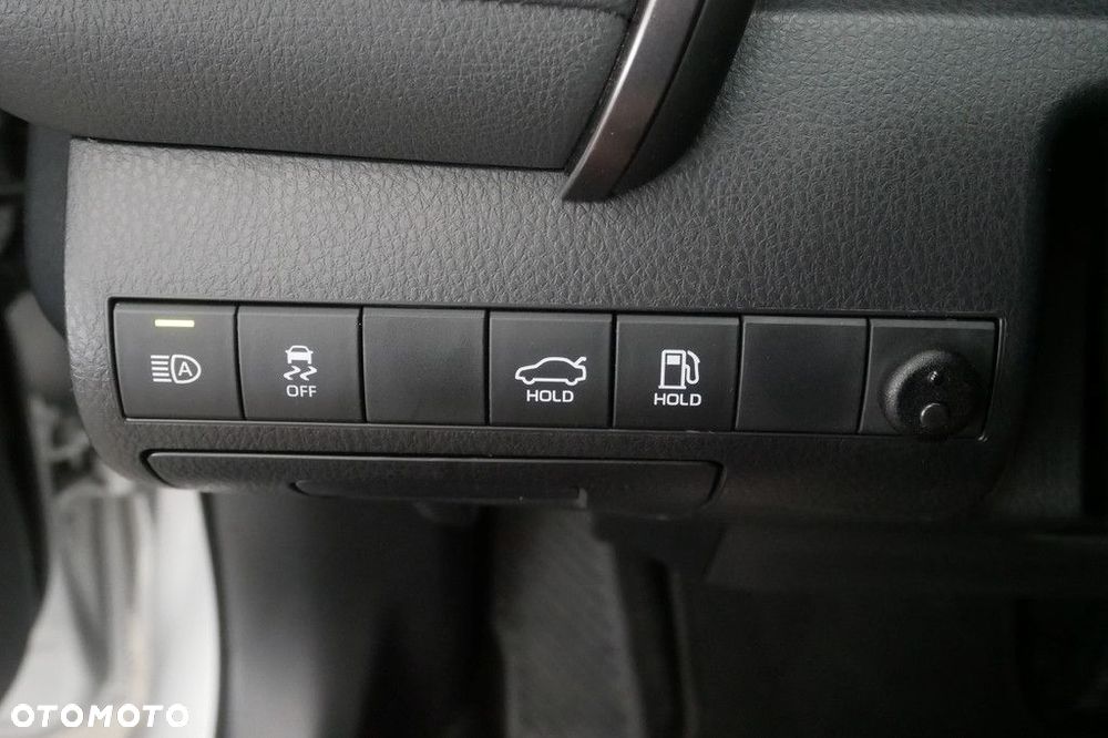 Toyota Camry 2.5 Hybrid Comfort CVT - 26