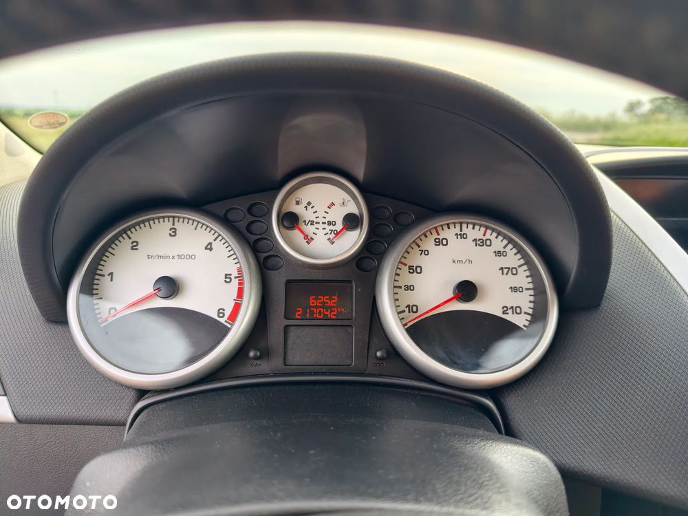 Peugeot 207 1.6 HDi - 11