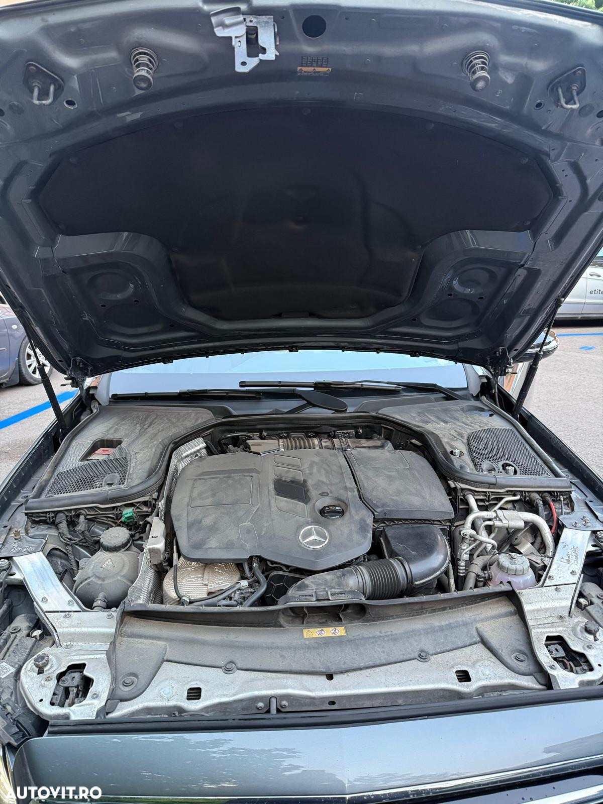 Mercedes-Benz E 300 de 4Matic T 9G-TRONIC Avantgarde - 12