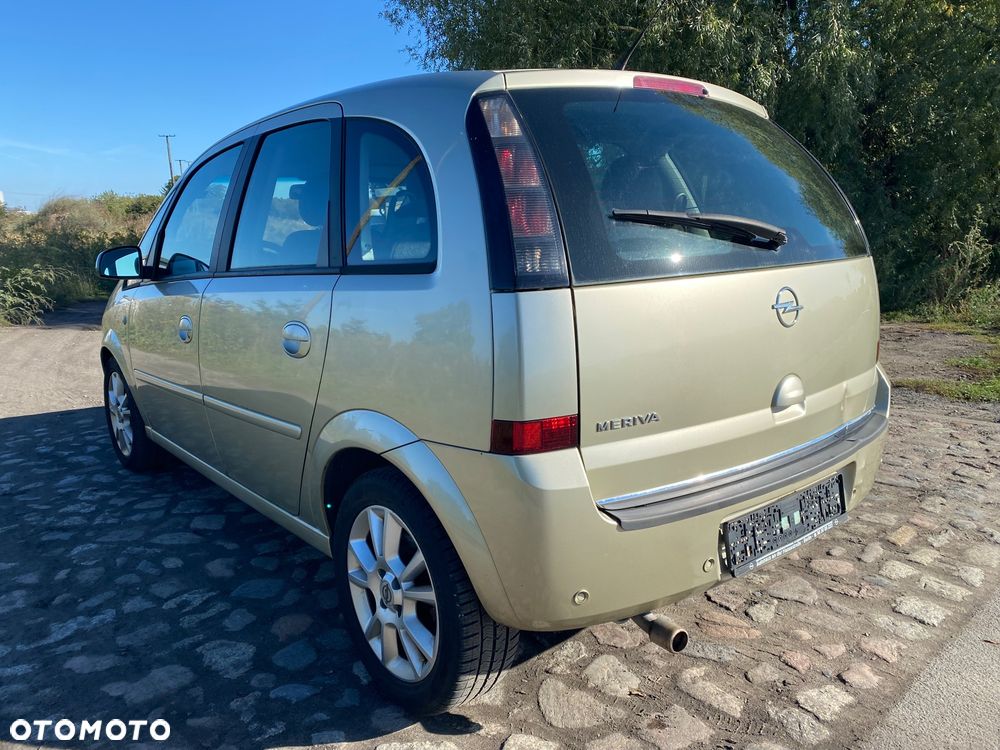 Opel Meriva 1.8 16V Cosmo Easytronic - 18
