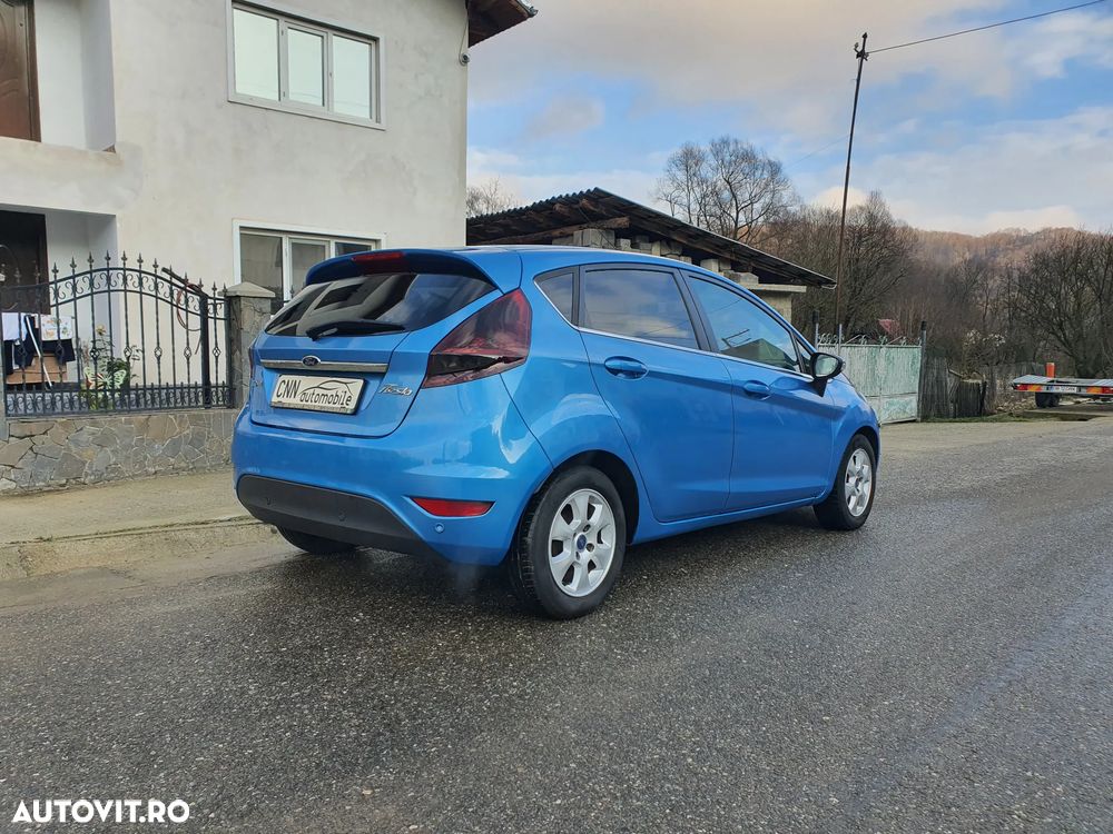 Ford Fiesta 1.6 TDCI DPF Titanium - 12