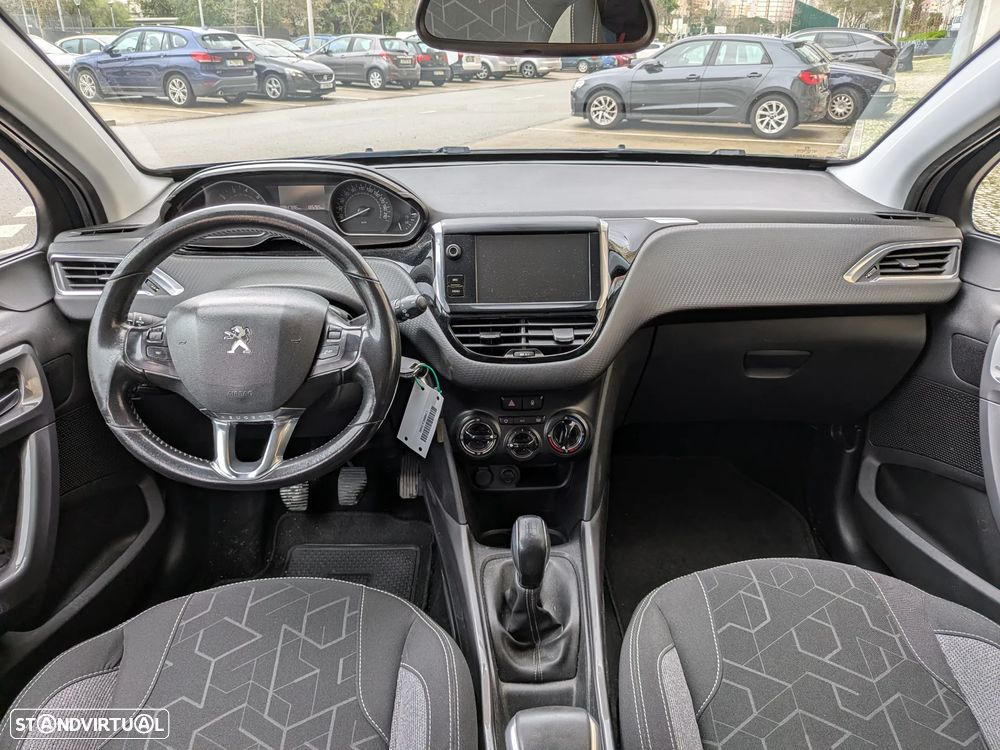 Peugeot 2008 1.2 PureTech Style - 7