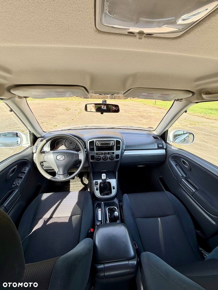 Suzuki Grand Vitara 2.0 - 5