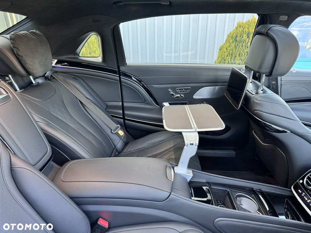Mercedes-Benz Klasa S 560 4-Matic L 9G-TRONIC - 22