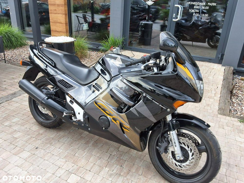 Honda CBR - 5