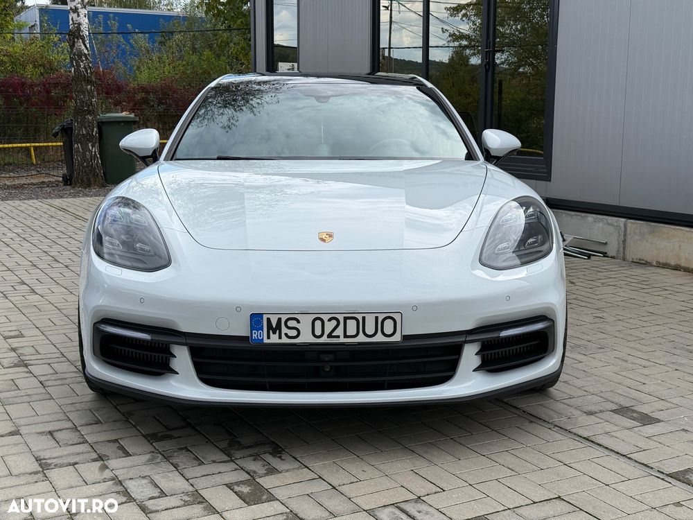 Porsche Panamera 4 - 11