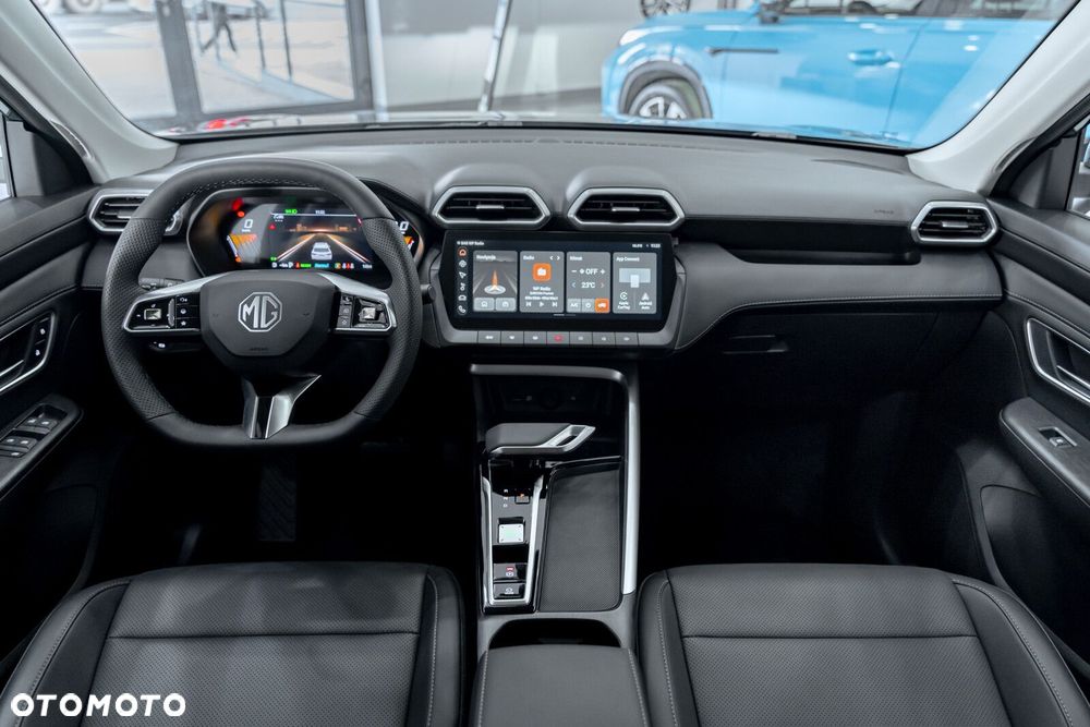 MG ZS - 33