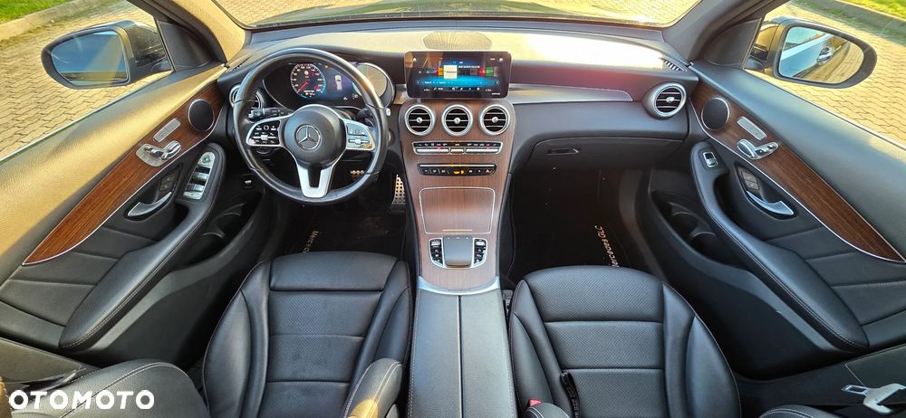 Mercedes-Benz GLC 300 4Matic 9G-TRONIC AMG Line - 14