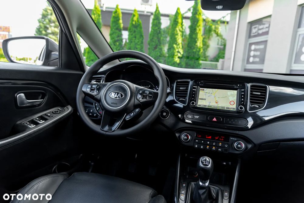 Kia Carens 1.7 CRDi 136 Dream Team Edition - 15