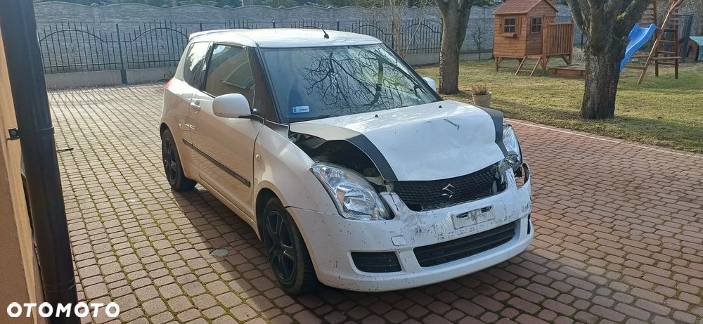 Suzuki Swift 1.3 Classic - 1