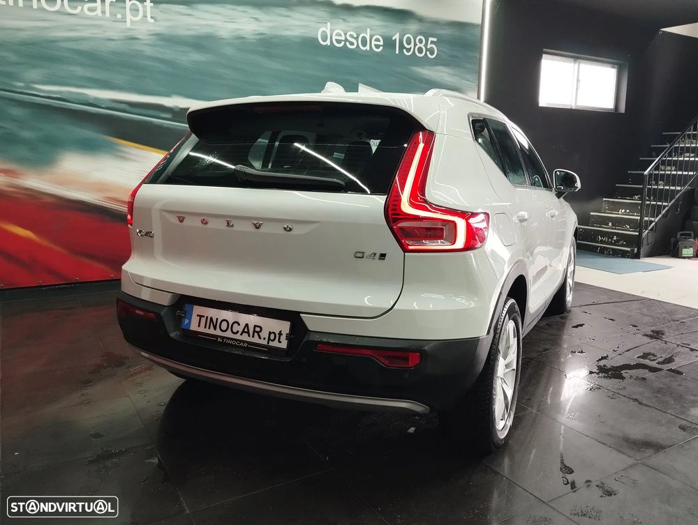 Volvo XC 40 2.0 D4 Momentum Plus AWD - 5