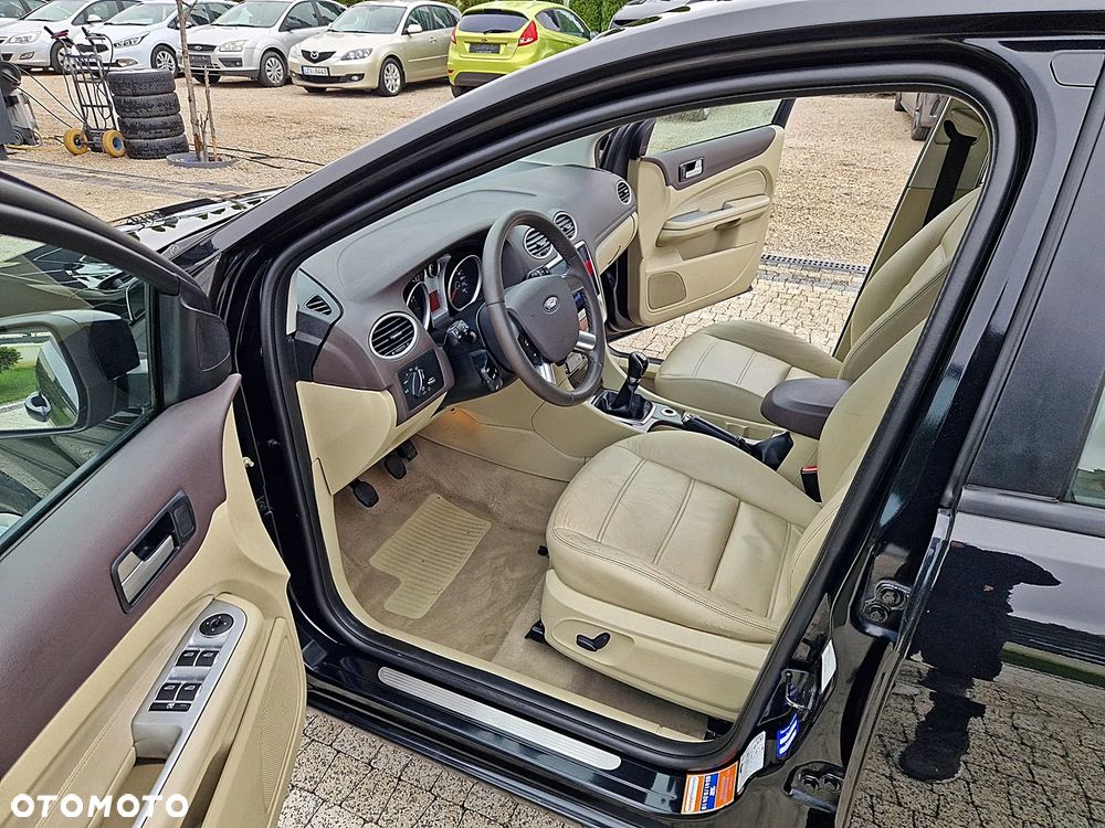 Ford Focus 1.6 Ghia - 4