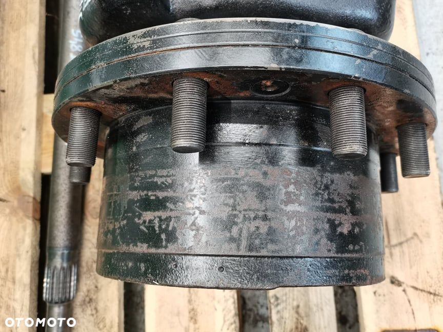 Manitou MHT 790 {Kosz satelit Spicer} - 3
