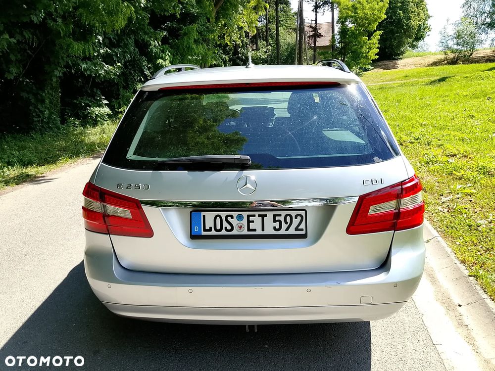 Mercedes-Benz Klasa E 250 CDI DPF BlueEFFICIENCY 7G-TRONIC - 7