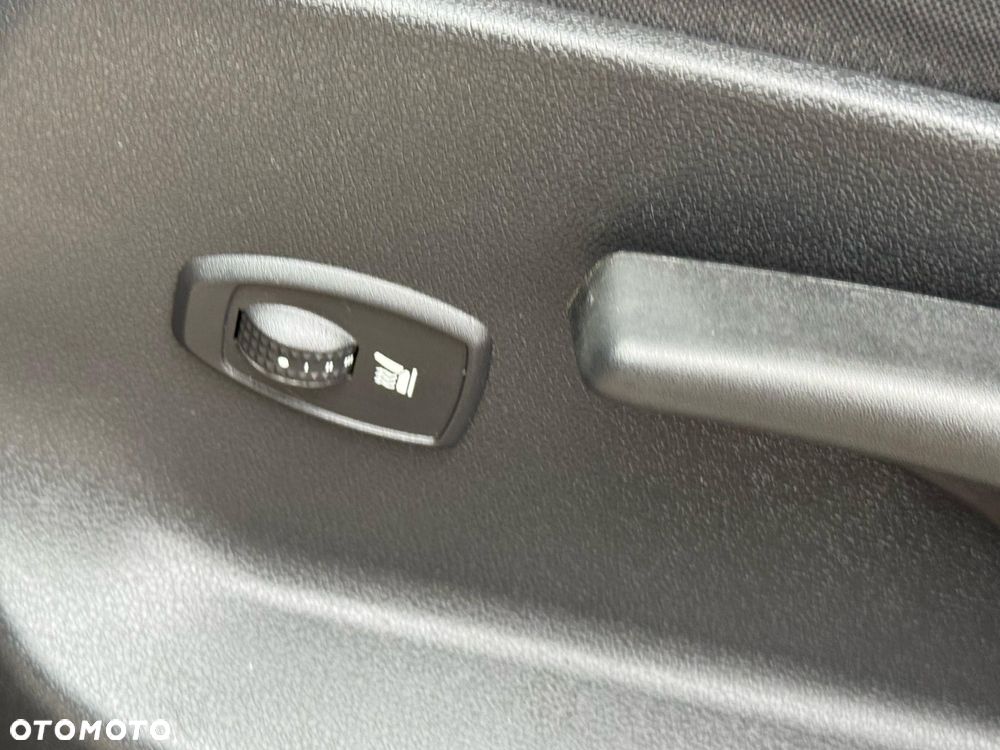 Renault Scenic 1.2 TCE Energy Bose - 11