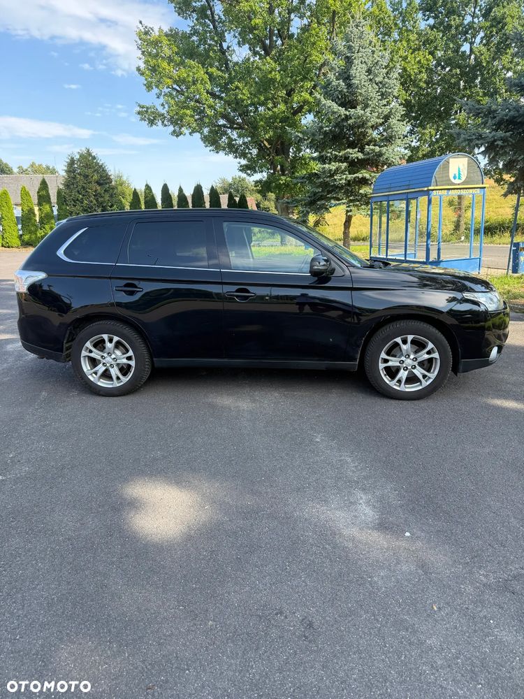 Mitsubishi Outlander 2.2 DID Instyle Navi - 3