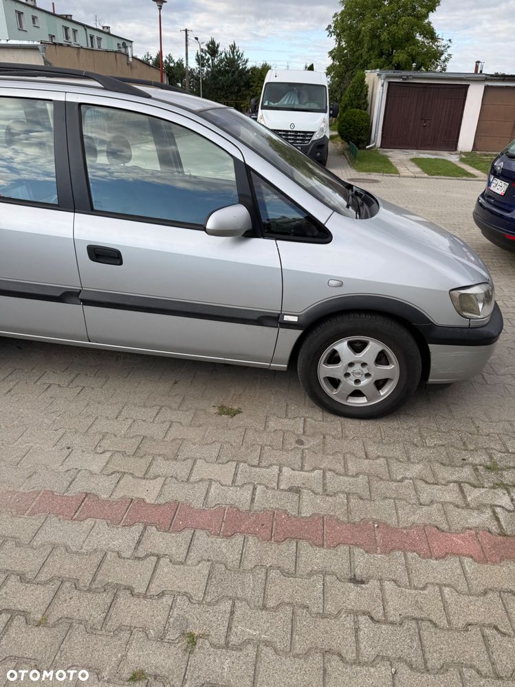 Opel Zafira - 2