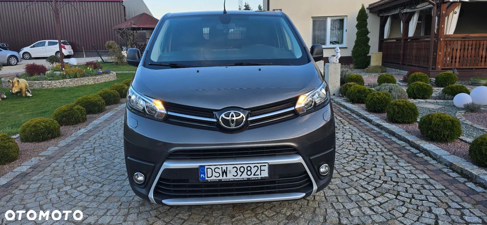 Toyota Proace - 1