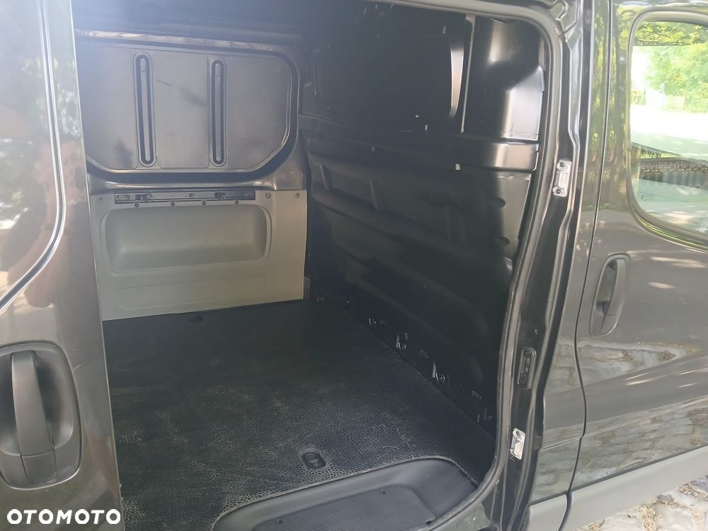 Opel VIVARO - 16