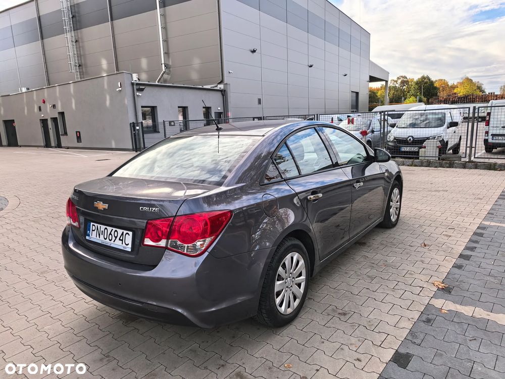 Chevrolet Cruze 2012 photo 3