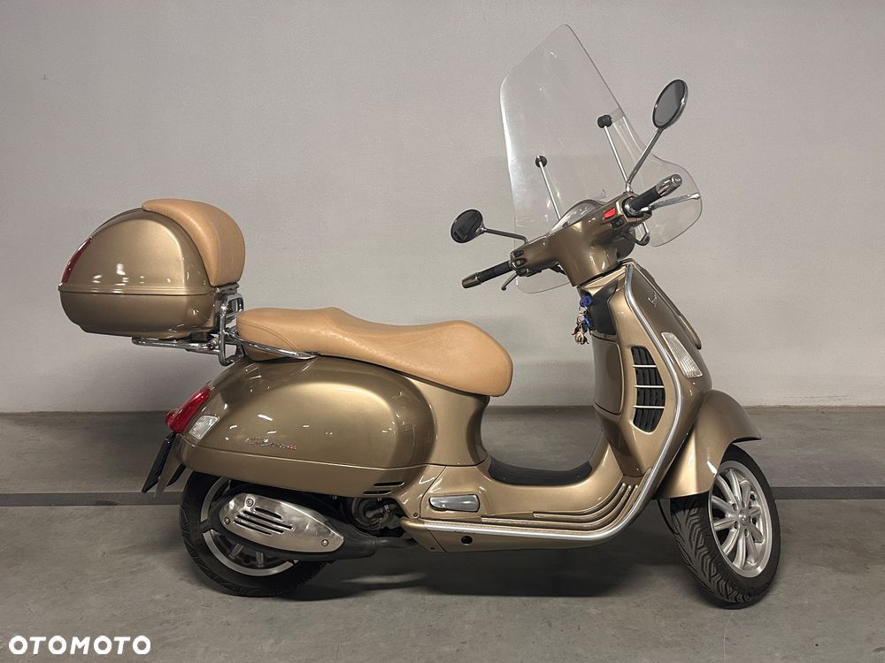 Vespa GTS - 3