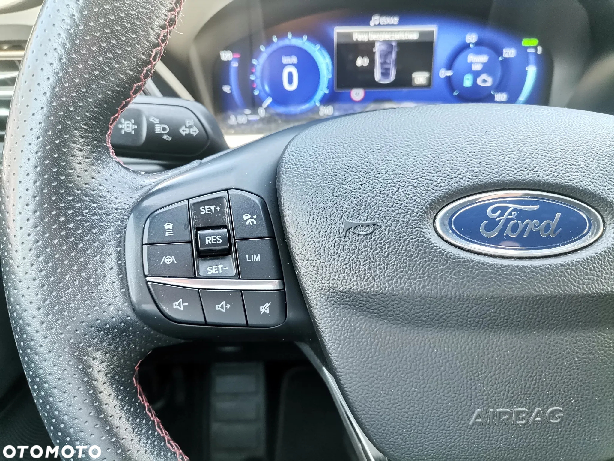 Ford Kuga 2.5P PHEV FWD ST-Line X - 19