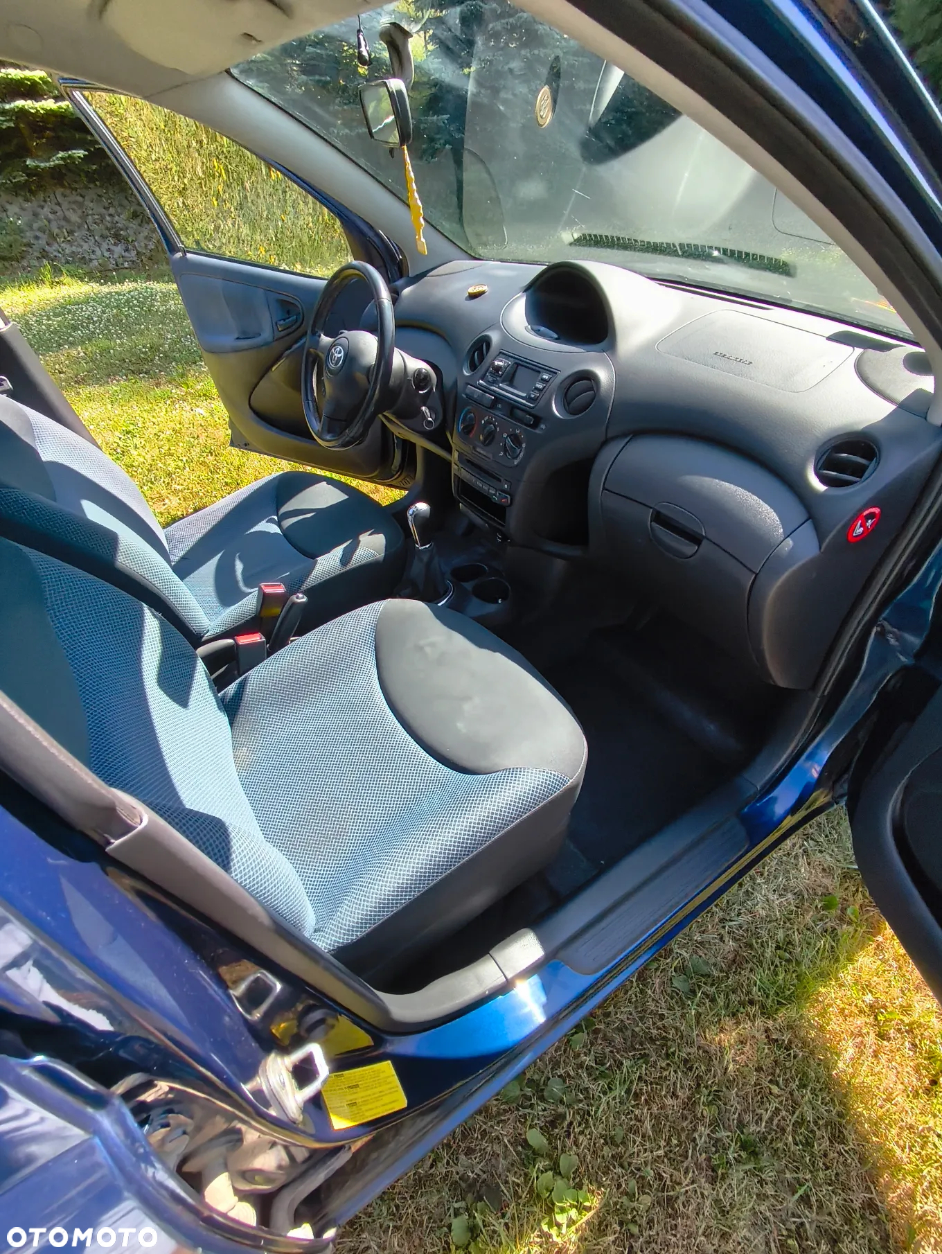 Toyota Yaris - 10
