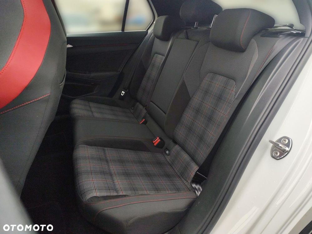 Volkswagen Golf - 12