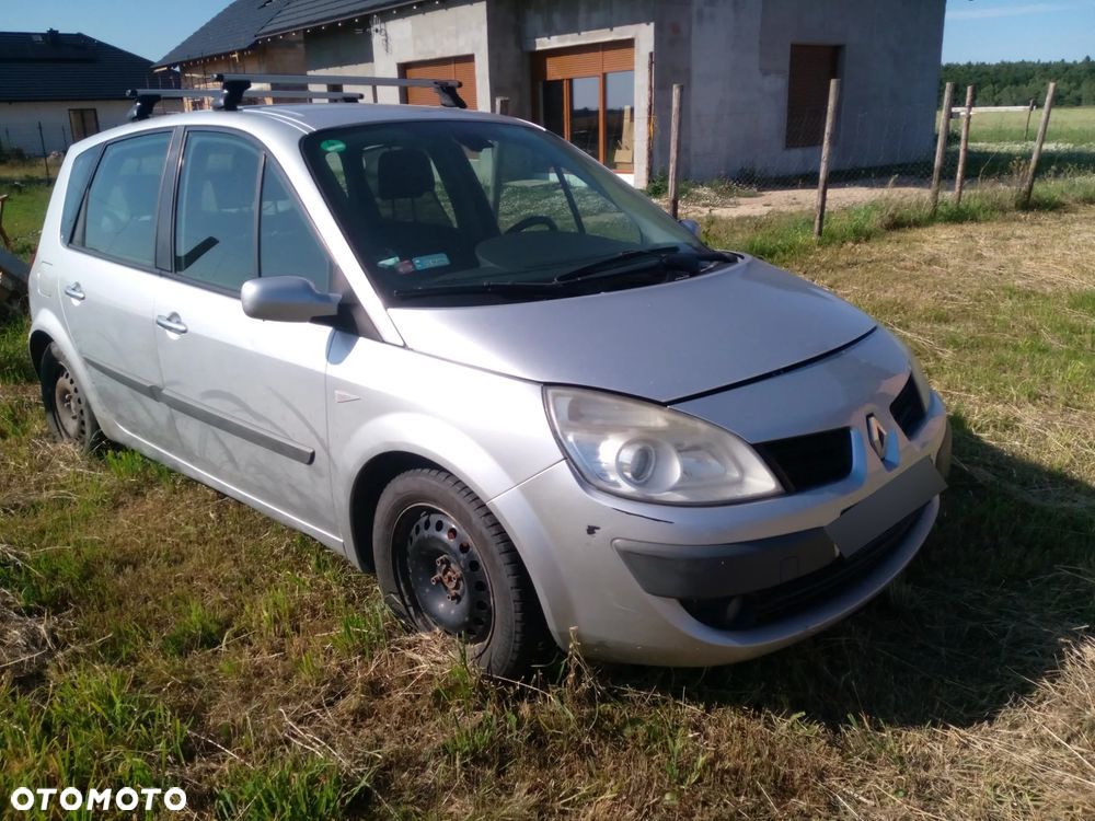 Renault Scenic 2.0 16V Emotion - 1
