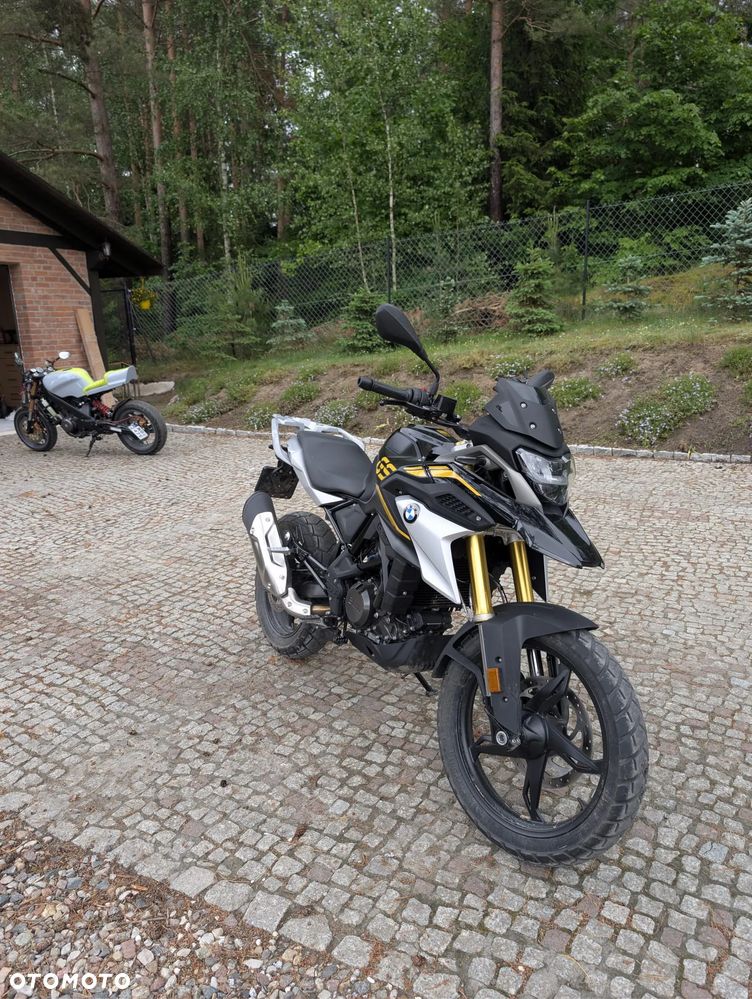 BMW G - 8