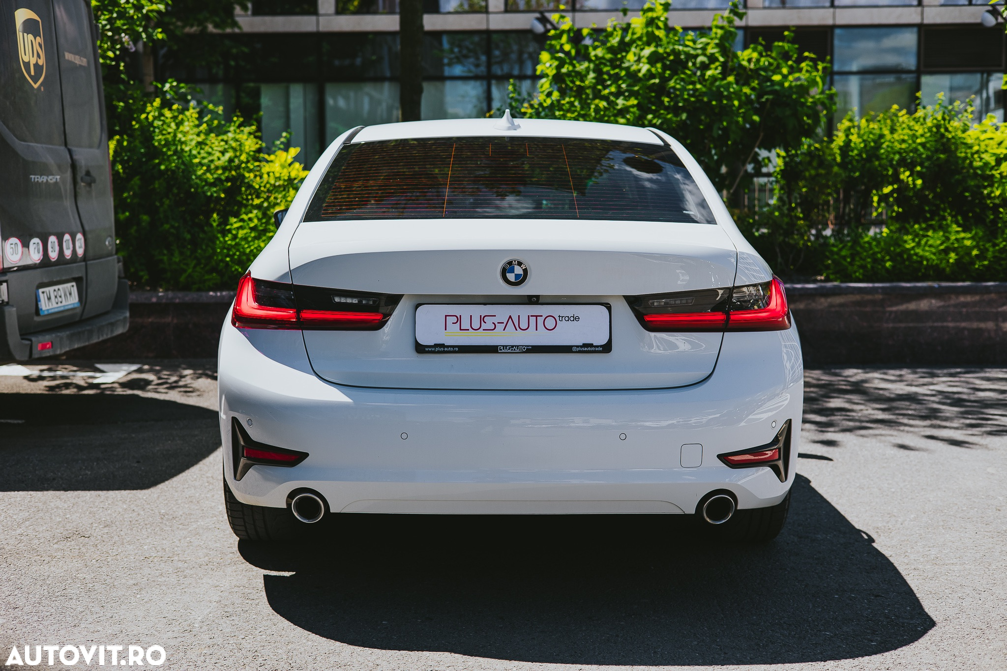 BMW Seria 3 320i AT - 11