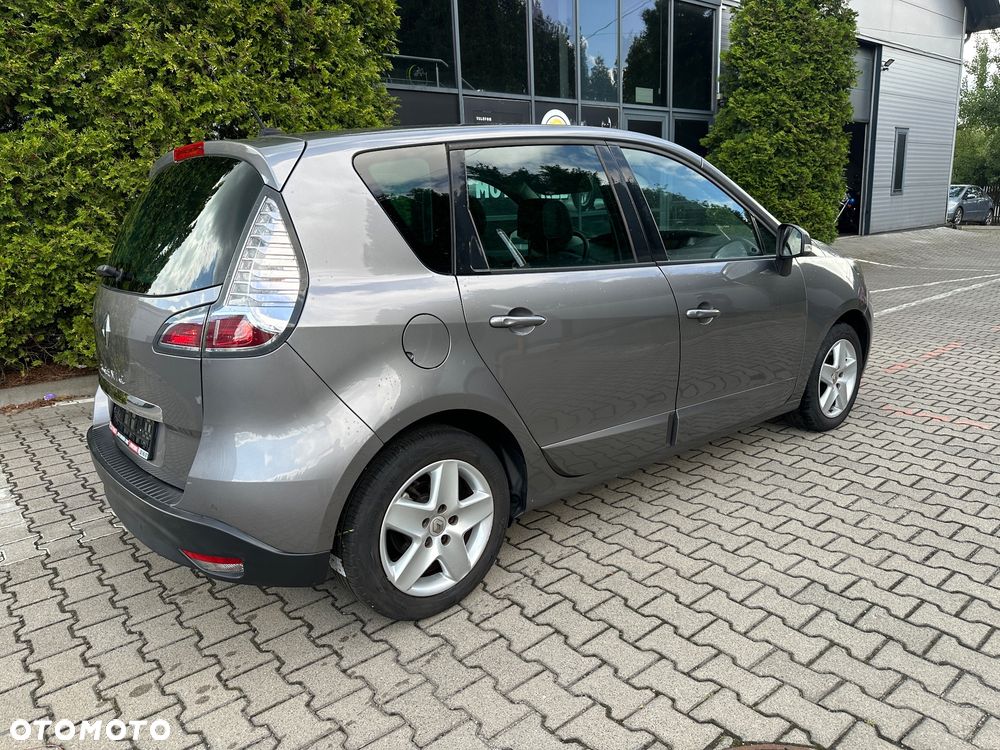 Renault Scenic 1.6 16V 110 Dynamique - 11
