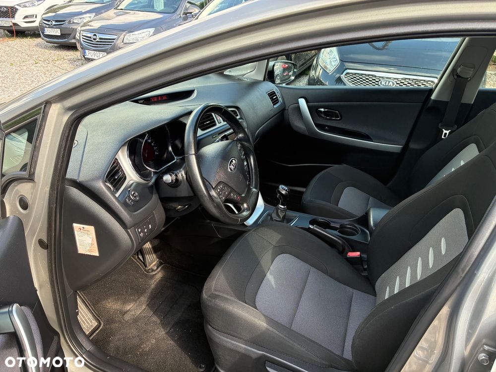 Kia Ceed 1.6 GDI Dream-Team Edition - 9