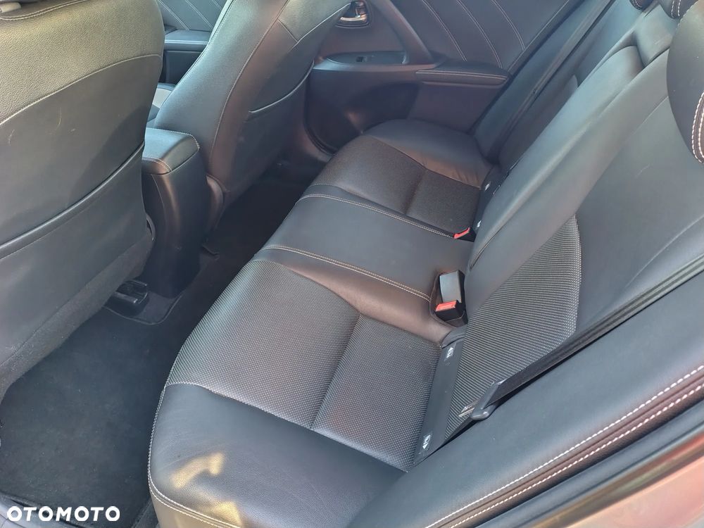 Toyota Avensis 2.0 D-4D Premium - 10