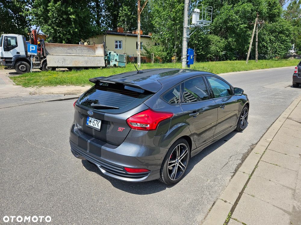 Ford Focus 2.0 EcoBoost ST-2 - 6