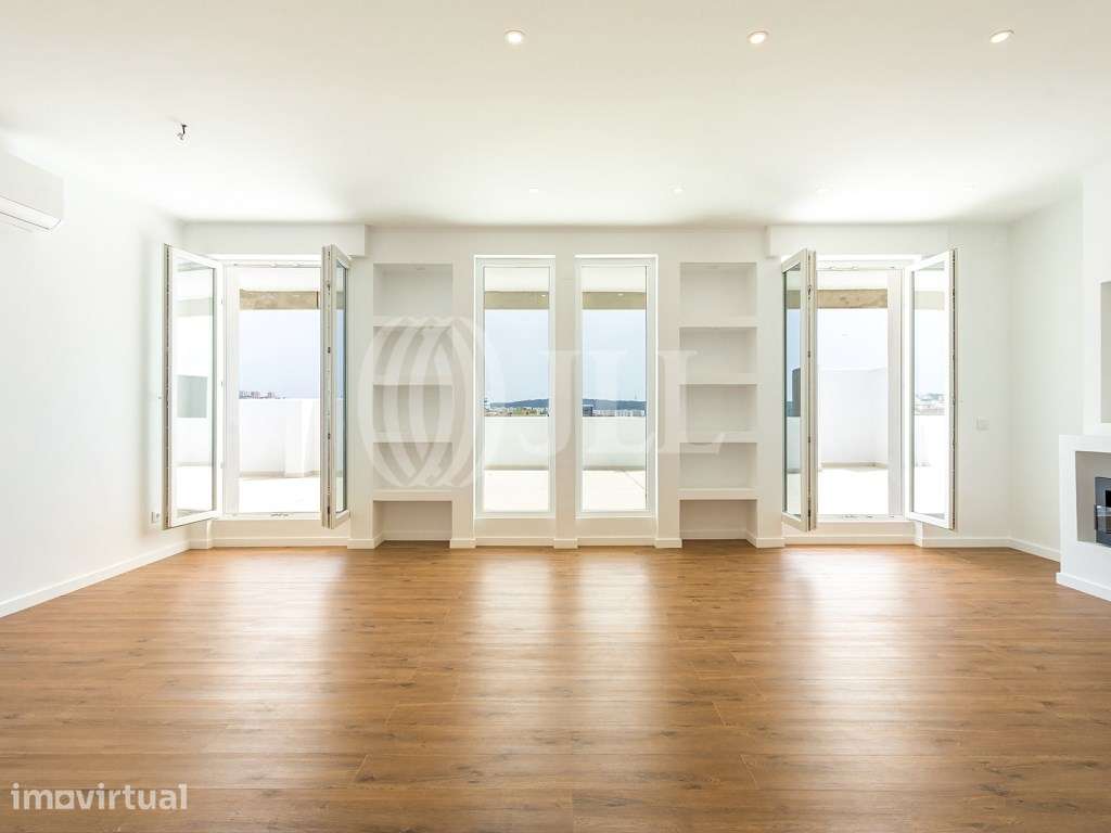 Apartamento T4, penthouse, com terraço, Linda-a-Velha, Lisboa - Grande imagem: 4/34