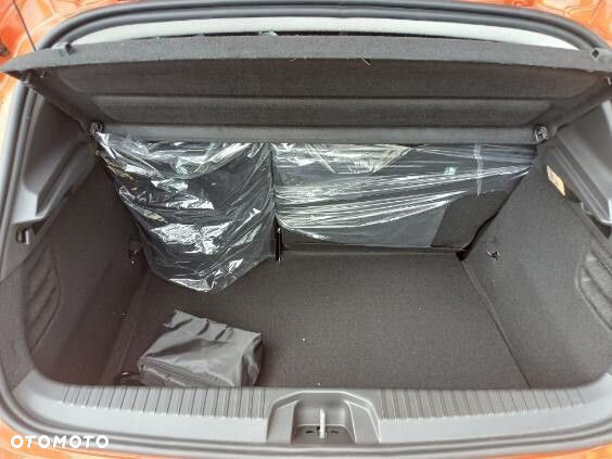 Renault Clio - 11